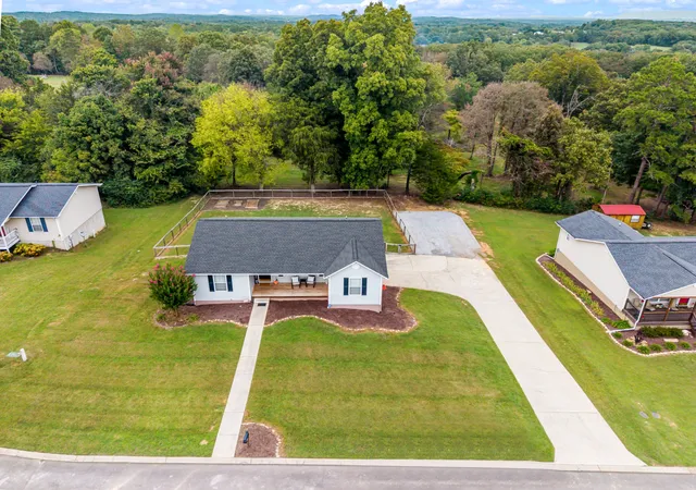 Photo 4 of Single family home for sale at 131 Holw View Dr SE, Cleveland, TN 37323 | MLS# 3619284 | Listing updated on 2026-10-12