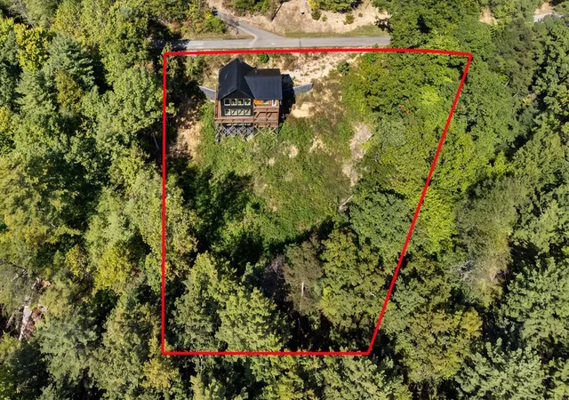 Photo 1 of Single family home for sale at 4214 Mountain Rest Way, Sevierville, TN 37876 | MLS# 3619111 | Listing updated on 2026-10-10