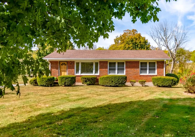 Photo 1 of Single family home for sale at 6748 Bethesda Arno Rd, Thompson's Station, TN 37179 | MLS# 3627904 | Listing updated on 2026-10-29