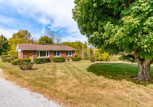 Photo 4 of Single family home for sale at 6748 Bethesda Arno Rd, Thompson's Station, TN 37179 | MLS# 3627904 | Listing updated on 2026-10-29