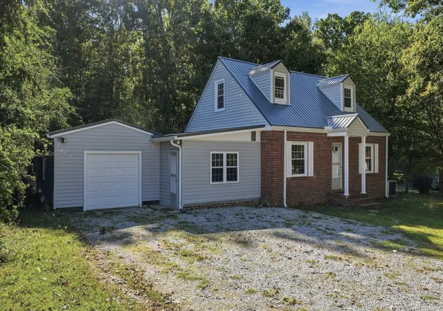 Photo 1 of Single family home for sale at 1655 Murfreesboro Hwy, Manchester, TN 37355 | MLS# 3619915 | Listing updated on 2026-10-31