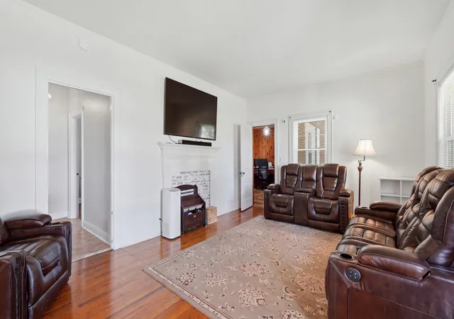 Photo 2 of Single family home for sale at 1655 Murfreesboro Hwy, Manchester, TN 37355 | MLS# 3619915 | Listing updated on 2026-10-31