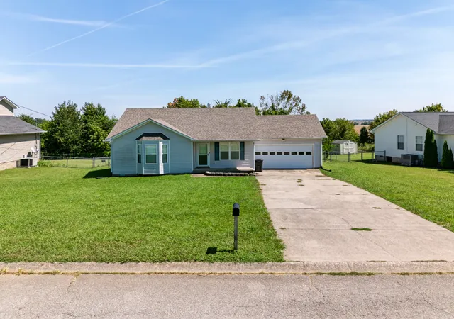 Photo 1 of Single family home for sale at 711 Shetland Dr, Oak Grove, KY 42262 | MLS# 3620252 | Listing updated on 2026-10-14