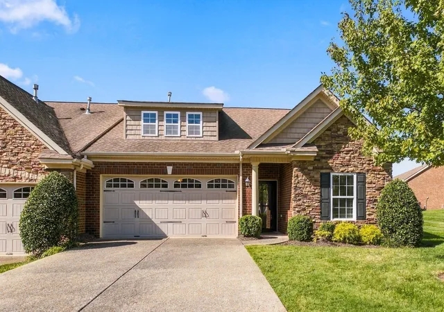 Photo 1 of Single family home for sale at 427 Stonegate Dr, Lebanon, TN 37090 | MLS# 3619147 | Listing updated on 2026-10-11