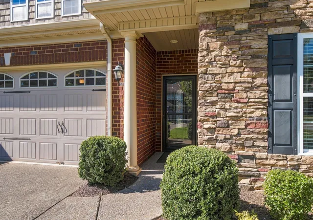 Photo 2 of Single family home for sale at 427 Stonegate Dr, Lebanon, TN 37090 | MLS# 3619147 | Listing updated on 2026-10-11