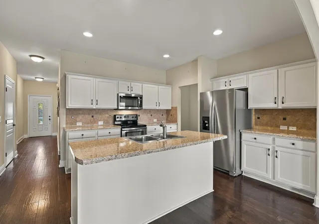 Photo 3 of Single family home for sale at 427 Stonegate Dr, Lebanon, TN 37090 | MLS# 3619147 | Listing updated on 2026-10-11