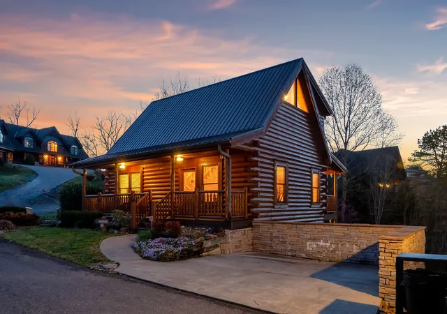 Photo 1 of Single family home for sale at 318 Alpine Mountain Way, Pigeon Forge, TN 37863 | MLS# 3621834 | Listing updated on 2026-10-28