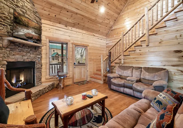 Photo 3 of Single family home for sale at 318 Alpine Mountain Way, Pigeon Forge, TN 37863 | MLS# 3621834 | Listing updated on 2026-10-28