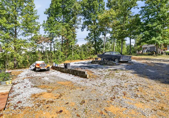 Photo 4 of Single family home for sale at 2882 Brewer Rd, Crossville, TN 38572 | MLS# 3619163 | Listing updated on 2026-10-11