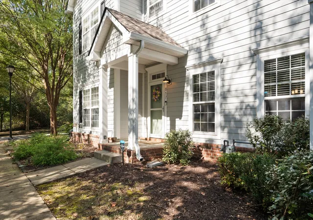 Photo 2 of Townhouse for sale at 817 Hobbit Ln, Nashville, TN 37211 | MLS# 3619836 | Listing updated on 2026-10-28