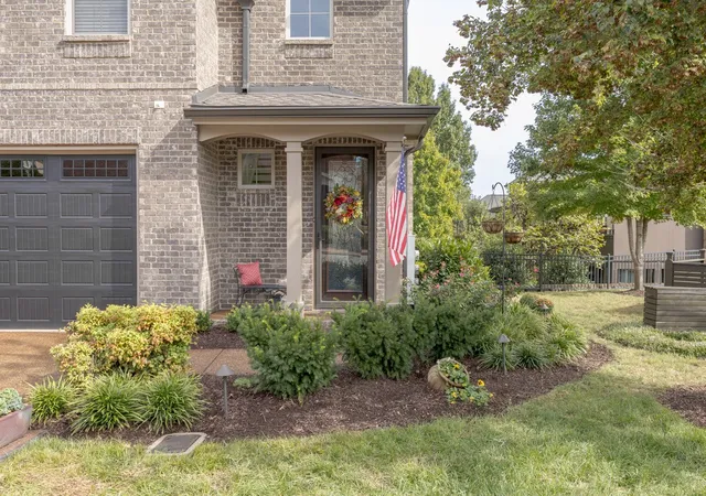Photo 2 of Townhouse for sale at 900 Silkwood Cir, Nashville, TN 37221 | MLS# 3620134 | Listing updated on 2026-10-15