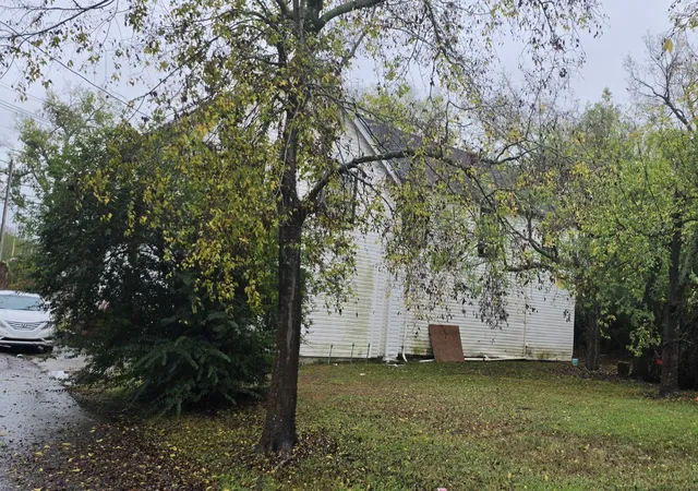 Photo 3 of Multi family home for sale at 215 Adams St, Lewisburg, TN 37091 | MLS# 3619205 | Listing updated on 2026-10-11