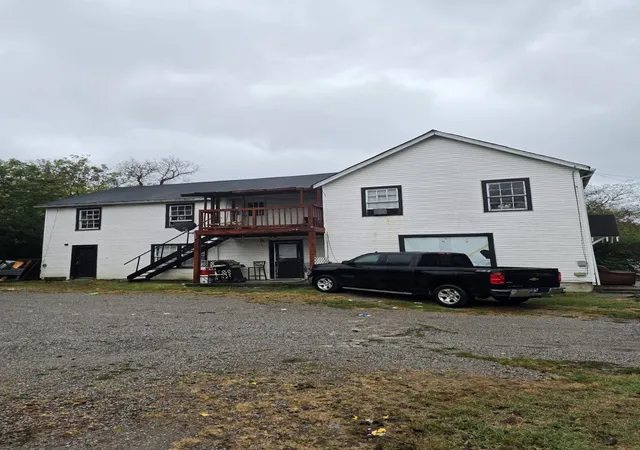 Photo 4 of Multi family home for sale at 215 Adams St, Lewisburg, TN 37091 | MLS# 3619205 | Listing updated on 2026-10-11