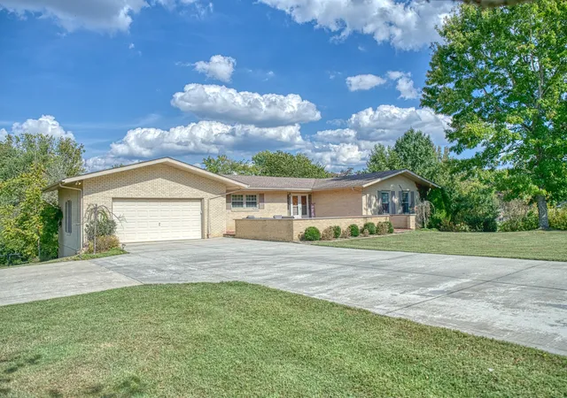 Photo 1 of Single family home for sale at 1418 Pilot Dr, Cookeville, TN 38506 | MLS# 3619211 | Listing updated on 2026-10-11