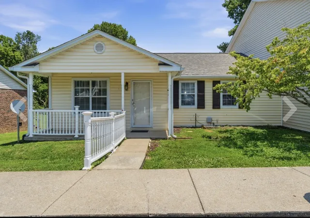 Photo 1 of Single family home for sale at 40 Rolling Meadows Dr, Goodlettsville, TN 37072 | MLS# 3620736 | Listing updated on 2026-10-20