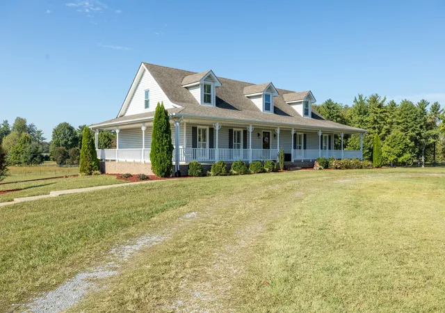 Photo 2 of Sale Pending at 4763 Veterans Pkwy, Murfreesboro, TN 37128 | MLS# 3619245 | Listing updated on 2026-10-27