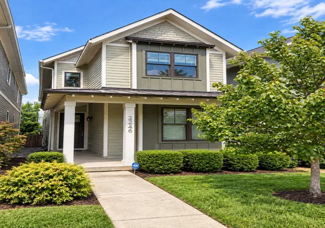 Photo 2 of Single family home for sale at 2226 Batavia St, Nashville, TN 37208 | MLS# 3619252 | Listing updated on 2026-10-12