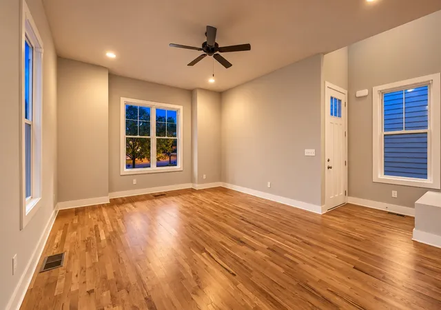 Photo 4 of Single family home for sale at 2226 Batavia St, Nashville, TN 37208 | MLS# 3619252 | Listing updated on 2026-10-12