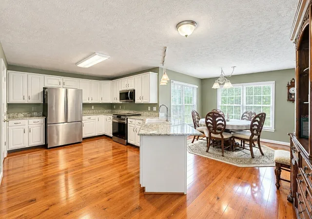 Photo 2 of Single family home for sale at 1217 Fieldcrest Ln, Clarksville, TN 37043 | MLS# 3619707 | Listing updated on 2026-10-29