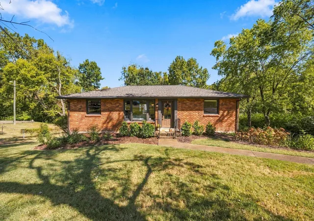 Photo 1 of Single family home for sale at 1829 Willow Springs Dr, Nashville, TN 37216 | MLS# 3619643 | Listing updated on 2026-10-22