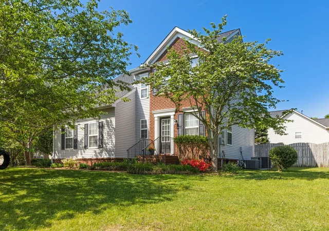 Photo 2 of Single family home for sale at 2290 Hayward Ln, Spring Hill, TN 37174 | MLS# 3624472 | Listing updated on 2026-10-23