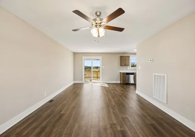 Photo 3 of Single family home for sale at 717 Artic Ave, Oak Grove, KY 42262 | MLS# 3619301 | Listing updated on 2026-10-12