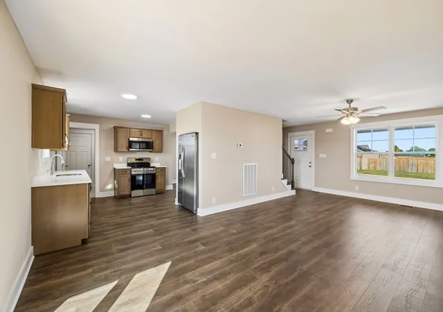 Photo 4 of Single family home for sale at 717 Artic Ave, Oak Grove, KY 42262 | MLS# 3619301 | Listing updated on 2026-10-12