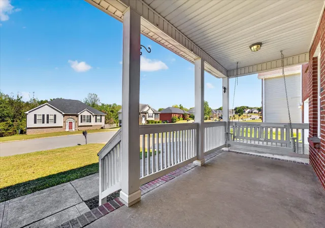 Photo 3 of Single family home for sale at 1399 Ambleside Dr, Clarksville, TN 37040 | MLS# 3620537 | Listing updated on 2026-10-21