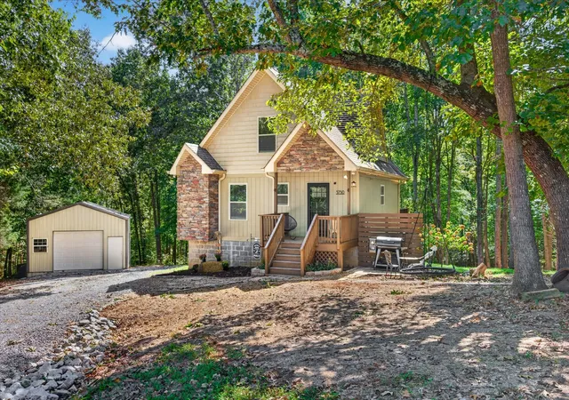 Photo 4 of Single family home for sale at 3750 Highway 149, Palmyra, TN 37142 | MLS# 3619684 | Listing updated on 2026-10-13