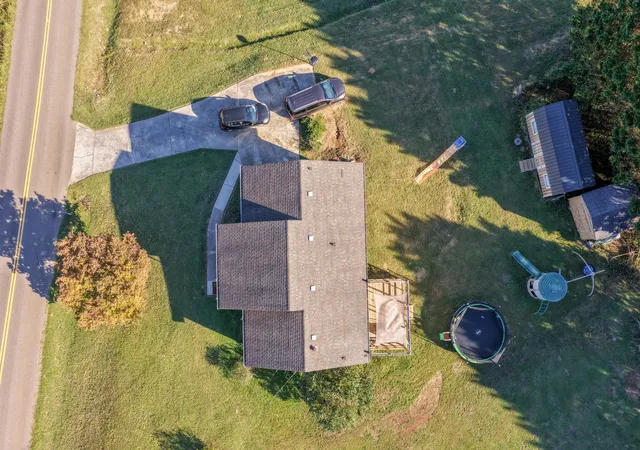 Photo 2 of Single family home for sale at 2077 Saunders Rd, Ringgold, GA 30736 | MLS# 3619325 | Listing updated on 2026-10-21