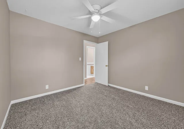 Photo 3 of Single family home for sale at 130 Darlene Dr, Clarksville, TN 37042 | MLS# 3622326 | Listing updated on 2026-10-29