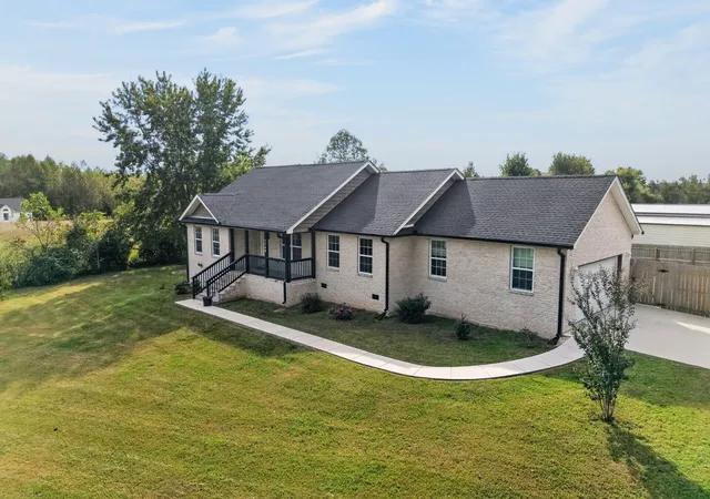 Photo 3 of Single family home for sale at 7740 Nashville Hwy, Baxter, TN 38544 | MLS# 3619575 | Listing updated on 2026-10-12