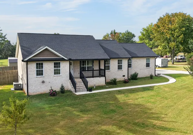 Photo 4 of Single family home for sale at 7740 Nashville Hwy, Baxter, TN 38544 | MLS# 3619575 | Listing updated on 2026-10-12