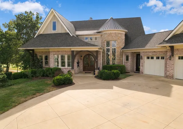 Photo 1 of Mansion for sale at 8617 Shortleaf Ct, College Grove, TN 37046 | MLS# 3627949 | Listing updated on 2026-10-30