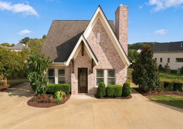 Photo 3 of Single family home for sale at 8617 Shortleaf Ct, College Grove, TN 37046 | MLS# 3627949 | Listing updated on 2026-10-30