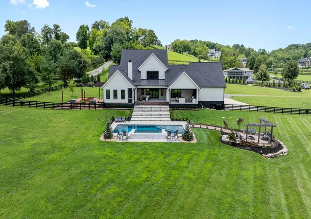 Photo 1 of Single family home for sale at 4334 Peytonsville Trinity Rd, Franklin, TN 37064 | MLS# 3619383 | Listing updated on 2026-10-12