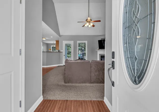 Photo 3 of Single family home for sale at 1371 Mountain Way, Clarksville, TN 37043 | MLS# 3621430 | Listing updated on 2026-10-26