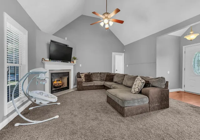 Photo 4 of Single family home for sale at 1371 Mountain Way, Clarksville, TN 37043 | MLS# 3621430 | Listing updated on 2026-10-26