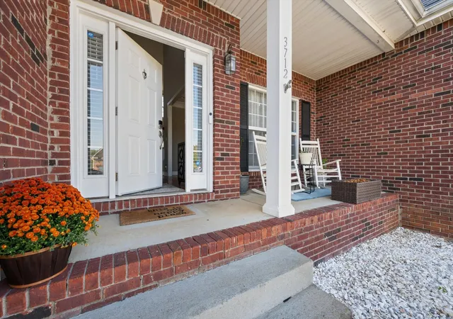 Photo 3 of Single family home for sale at 3712 Meadow Knoll Ct, Clarksville, TN 37040 | MLS# 3619390 | Listing updated on 2026-10-18