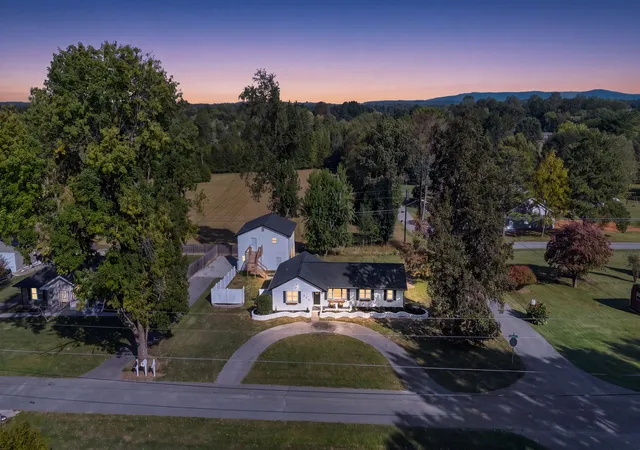 Photo 3 of Single family home for sale at 317 Mckinney St, Estill Springs, TN 37330 | MLS# 3619614 | Listing updated on 2026-10-28