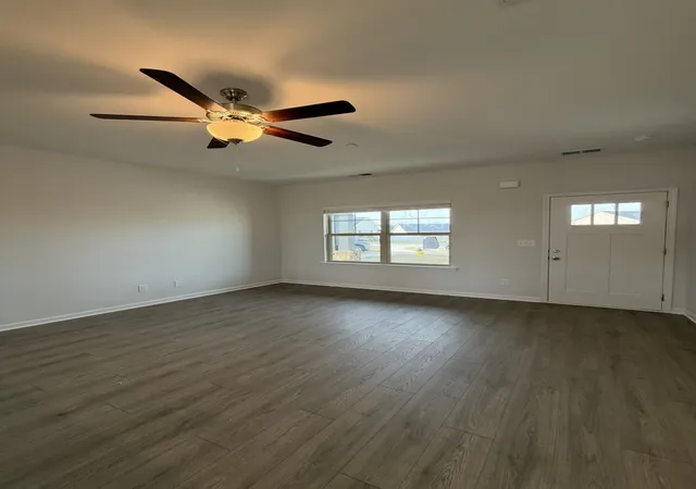 Photo 2 of Single family home for sale at 1341 Amber Hills Dr, Ashland City, TN 37015 | MLS# 3620080 | Listing updated on 2026-10-13