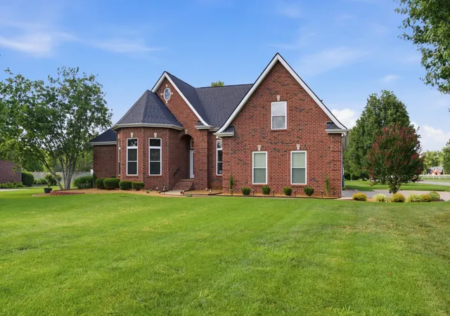 Photo 1 of Single family home for sale at 102 Copperas Ct, Murfreesboro, TN 37128 | MLS# 3620922 | Listing updated on 2026-10-29