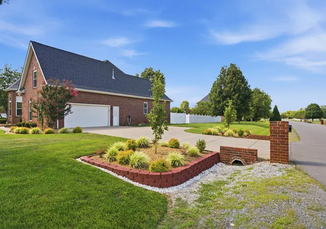 Photo 3 of Single family home for sale at 102 Copperas Ct, Murfreesboro, TN 37128 | MLS# 3620922 | Listing updated on 2026-10-29