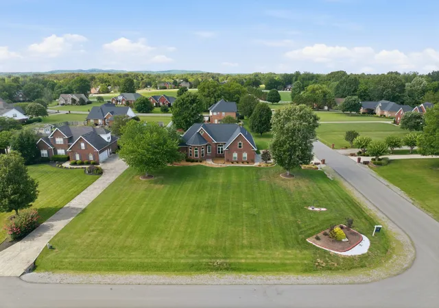 Photo 4 of Single family home for sale at 102 Copperas Ct, Murfreesboro, TN 37128 | MLS# 3620922 | Listing updated on 2026-10-29