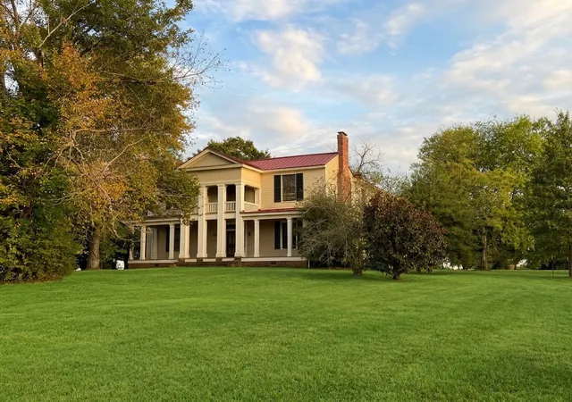 Photo 1 of Single family home for sale at 3215 Kinnard Springs Rd, Franklin, TN 37064 | MLS# 3620556 | Listing updated on 2026-10-14
