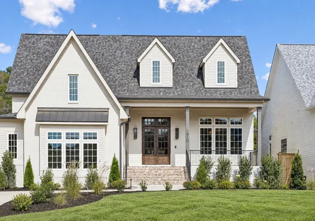 Photo 1 of Single family home for sale at 1910 Shamrock Dr, Brentwood, TN 37027 | MLS# 3621832 | Listing updated on 2026-10-25
