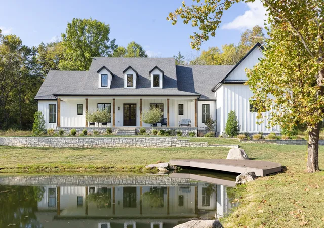 Photo 2 of Single family home for sale at 2650 Callis Rd, Lebanon, TN 37090 | MLS# 3623227 | Listing updated on 2026-10-22