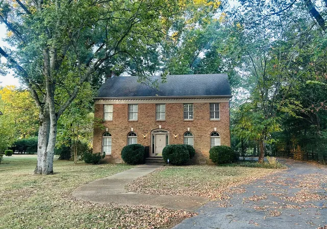 Photo 1 of Single family home for sale at 1107 Graymere Manor Rd, Columbia, TN 38401 | MLS# 3619699 | Listing updated on 2026-10-28