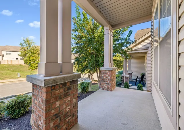Photo 2 of Townhouse for sale at 580 Griffin Cir, Hermitage, TN 37076 | MLS# 3623924 | Listing updated on 2026-10-22