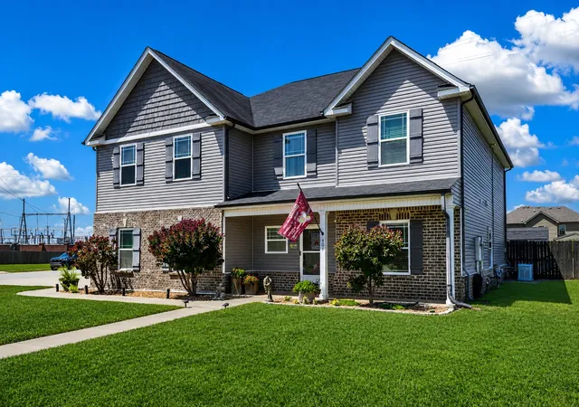 Photo 1 of Sale Pending at 101 Kildeer Dr, Clarksville, TN 37040 | MLS# 3620163 | Listing updated on 2026-10-19